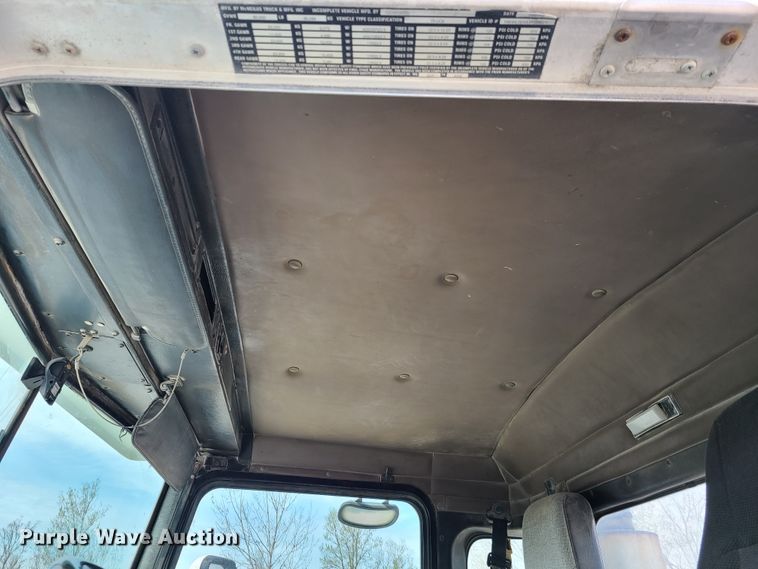 image for item DG7701 2003 Kenworth W900B ready mix truck