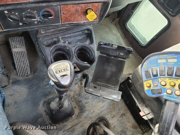 image for item DG7701 2003 Kenworth W900B ready mix truck