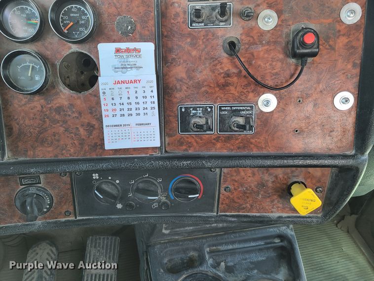 image for item DG7701 2003 Kenworth W900B ready mix truck