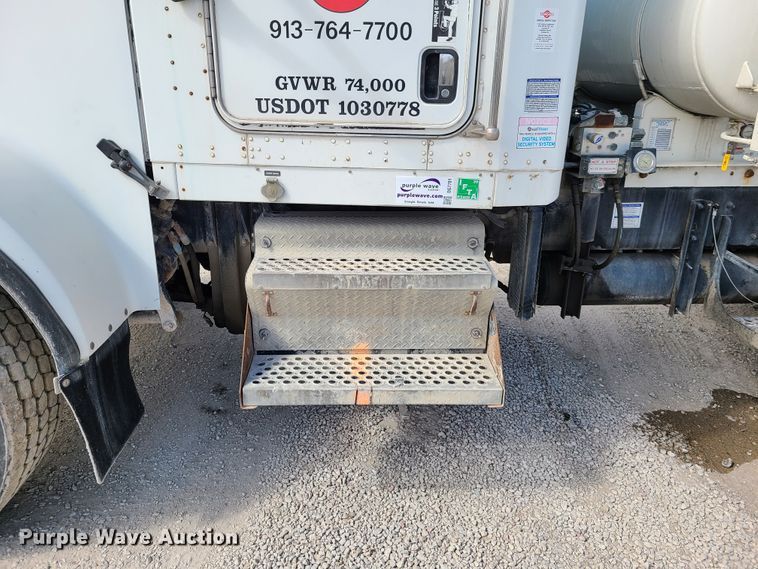 image for item DG7701 2003 Kenworth W900B ready mix truck