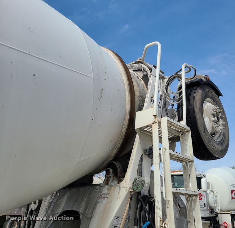 image for item DG7701 2003 Kenworth W900B ready mix truck