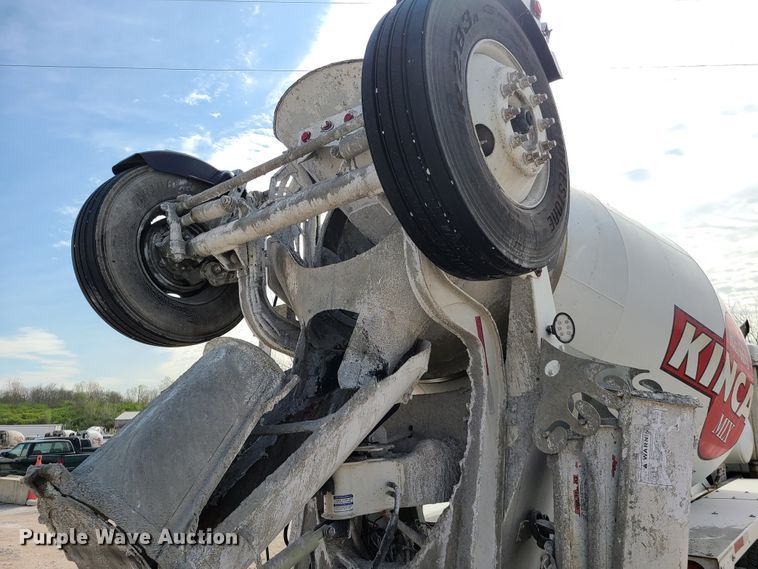 image for item DG7701 2003 Kenworth W900B ready mix truck