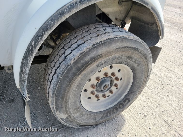 image for item DG7701 2003 Kenworth W900B ready mix truck