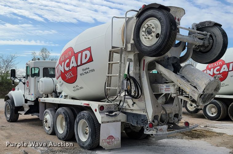 image for item DG7702 2004 Kenworth W900B ready mix truck