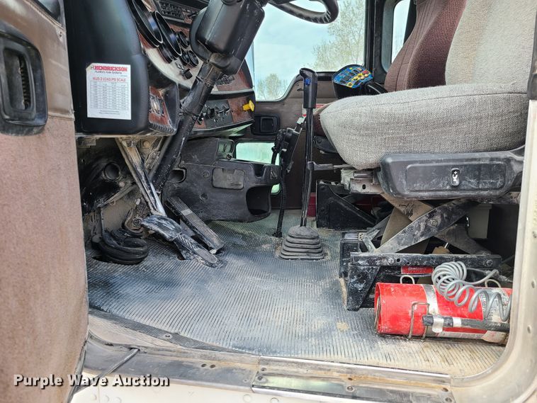 image for item DG7702 2004 Kenworth W900B ready mix truck