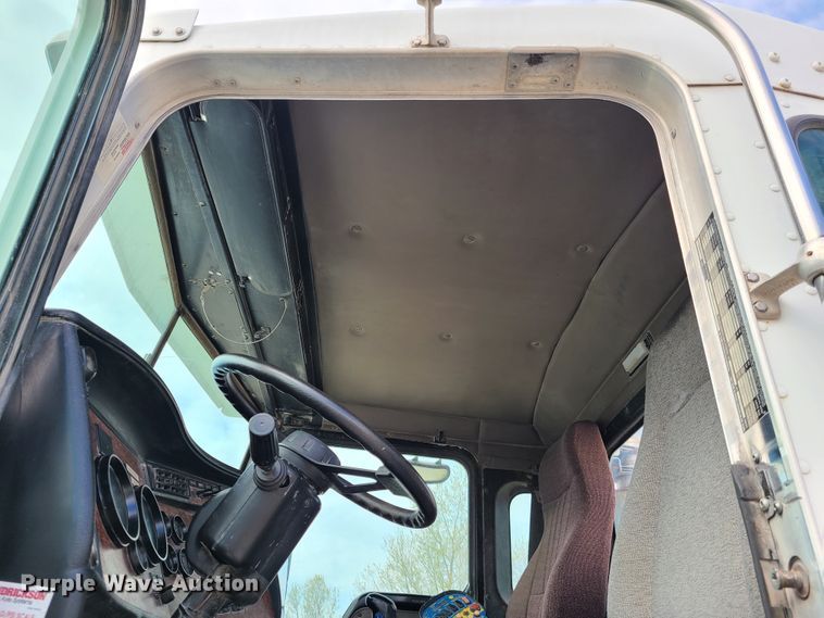 image for item DG7702 2004 Kenworth W900B ready mix truck