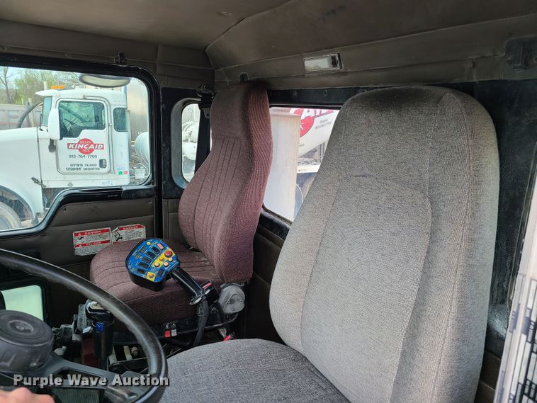 image for item DG7702 2004 Kenworth W900B ready mix truck