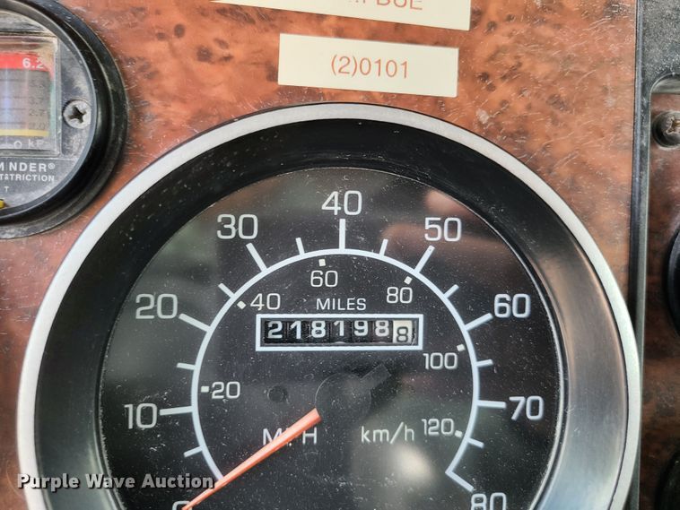 image for item DG7702 2004 Kenworth W900B ready mix truck