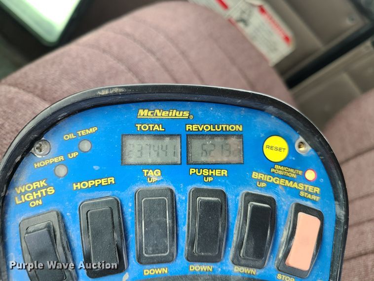 image for item DG7702 2004 Kenworth W900B ready mix truck