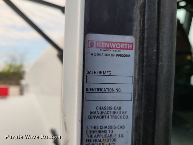 image for item DG7702 2004 Kenworth W900B ready mix truck