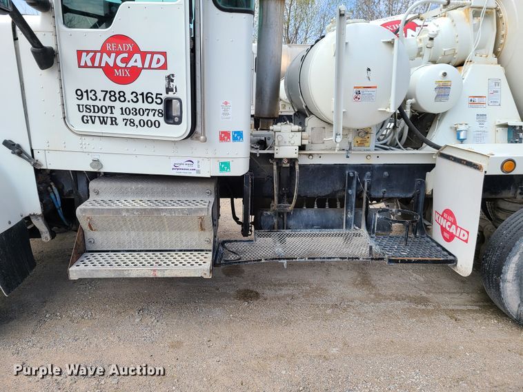 image for item DG7702 2004 Kenworth W900B ready mix truck