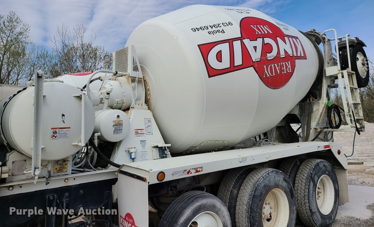 image for item DG7702 2004 Kenworth W900B ready mix truck