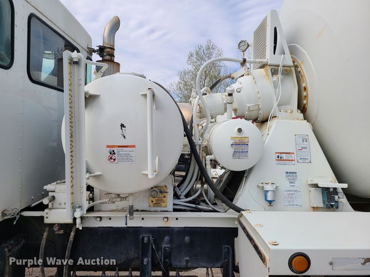 image for item DG7702 2004 Kenworth W900B ready mix truck