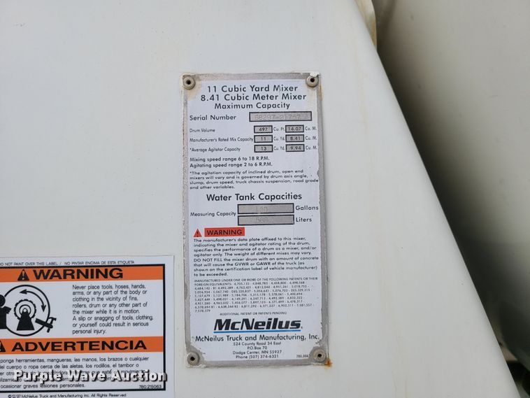 image for item DG7702 2004 Kenworth W900B ready mix truck