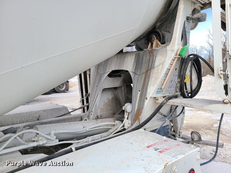 image for item DG7702 2004 Kenworth W900B ready mix truck