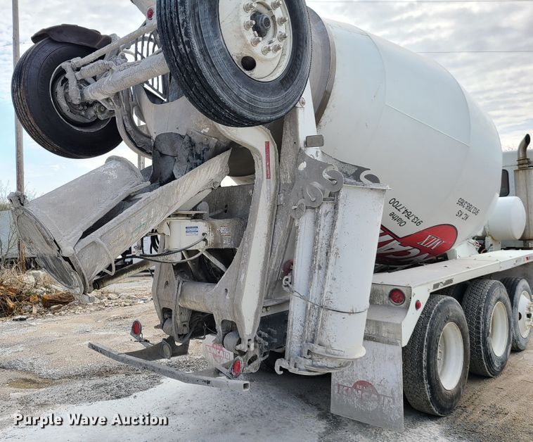 image for item DG7702 2004 Kenworth W900B ready mix truck