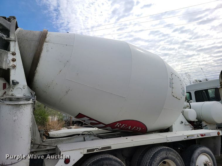 image for item DG7702 2004 Kenworth W900B ready mix truck