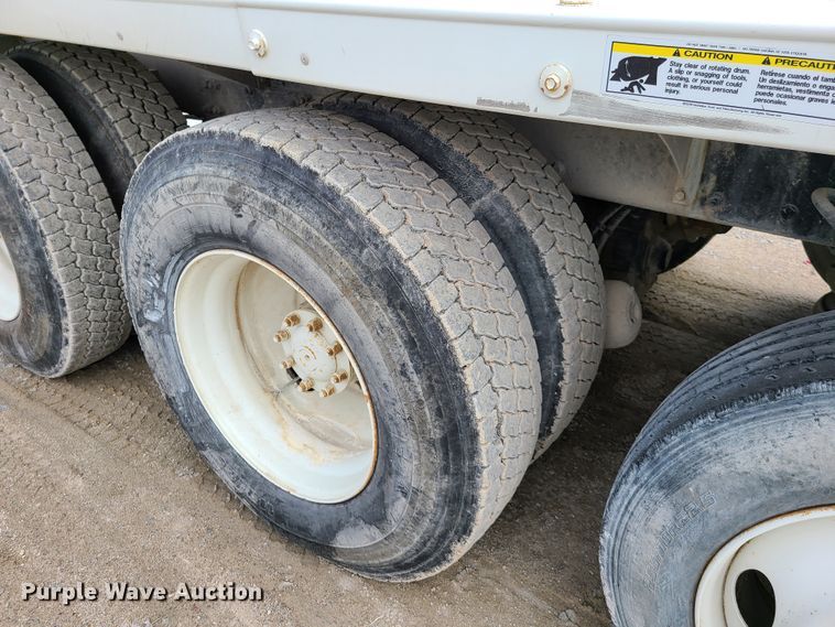 image for item DG7702 2004 Kenworth W900B ready mix truck