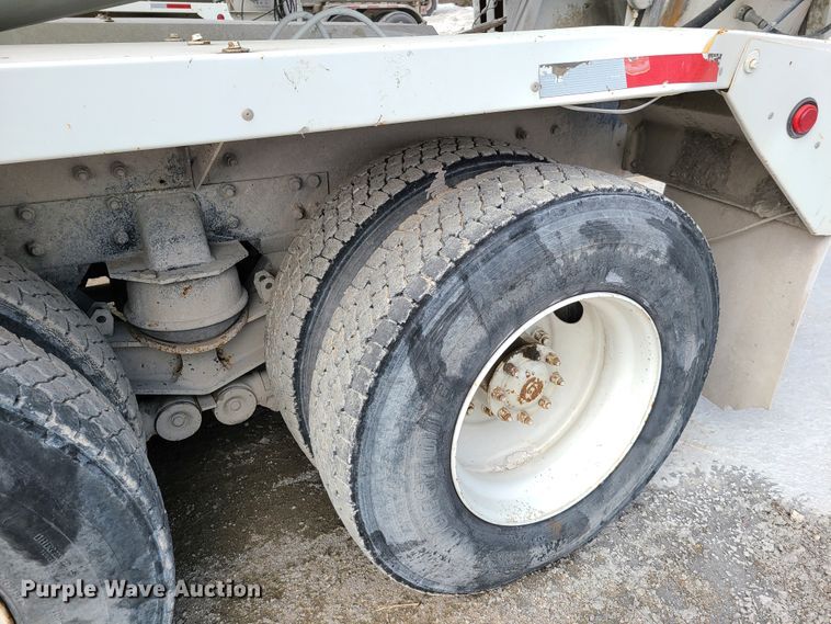 image for item DG7702 2004 Kenworth W900B ready mix truck