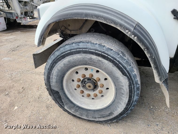 image for item DG7702 2004 Kenworth W900B ready mix truck