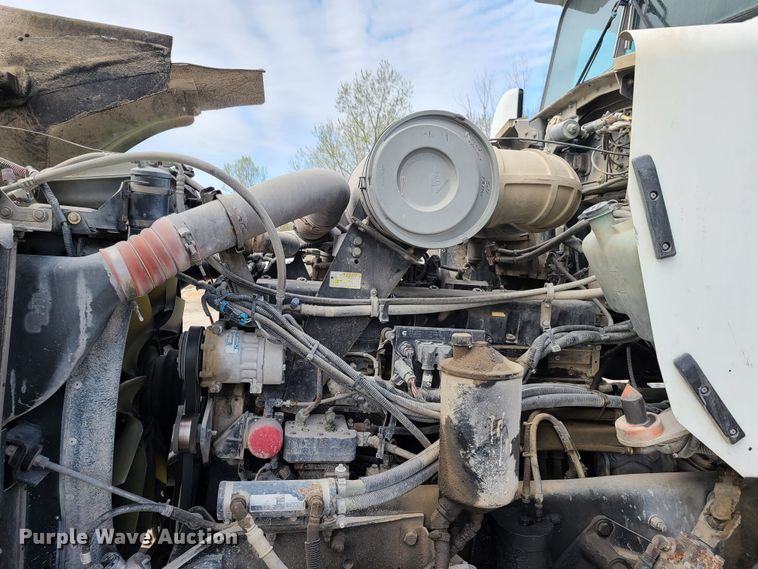 image for item DG7702 2004 Kenworth W900B ready mix truck