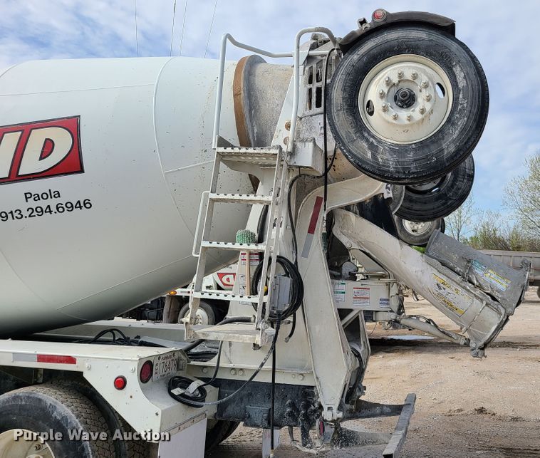 image for item DG7703 2003 Kenworth W900B ready mix truck