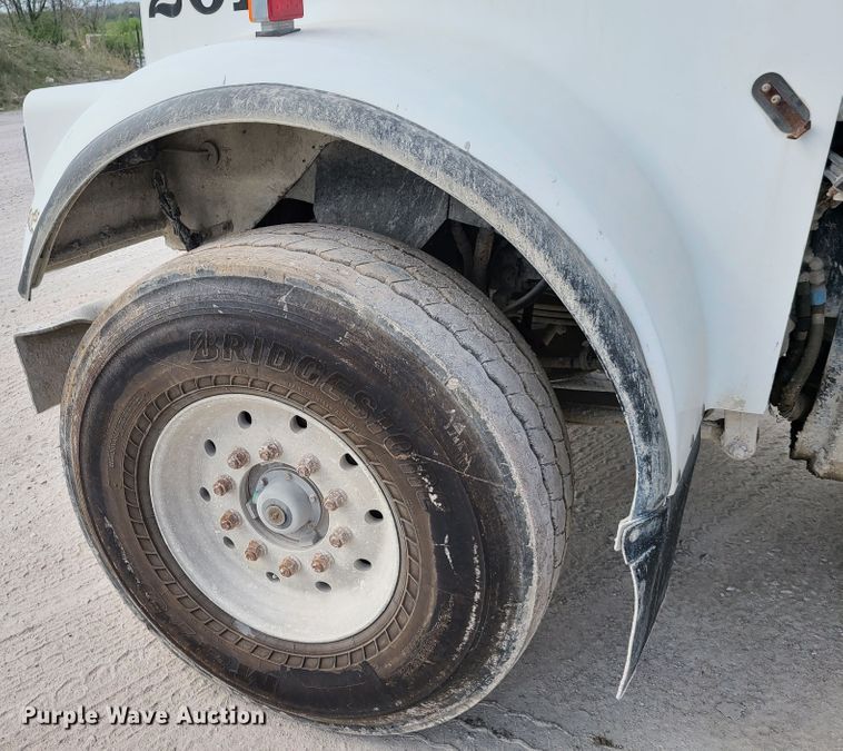 image for item DG7703 2003 Kenworth W900B ready mix truck