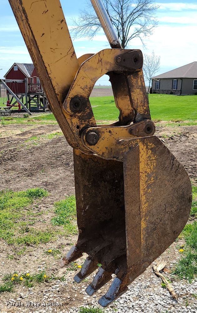 image for item DG7704 Case 560 trencher