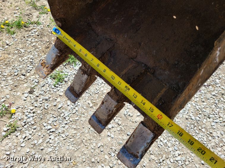 image for item DG7704 Case 560 trencher