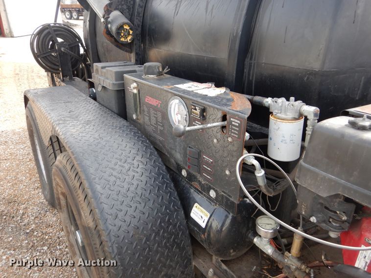 image for item DH5094 2013 Equipt-mfg seal coat trailer
