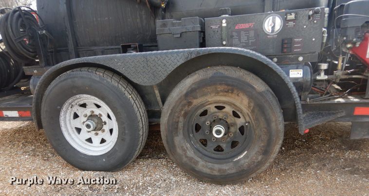 image for item DH5094 2013 Equipt-mfg seal coat trailer