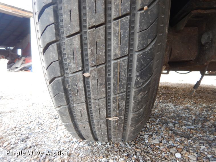 image for item DH5094 2013 Equipt-mfg seal coat trailer