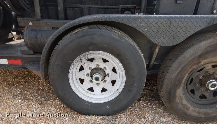 image for item DH5094 2013 Equipt-mfg seal coat trailer