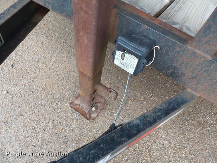 image for item DH7909 1998 R&W utility trailer