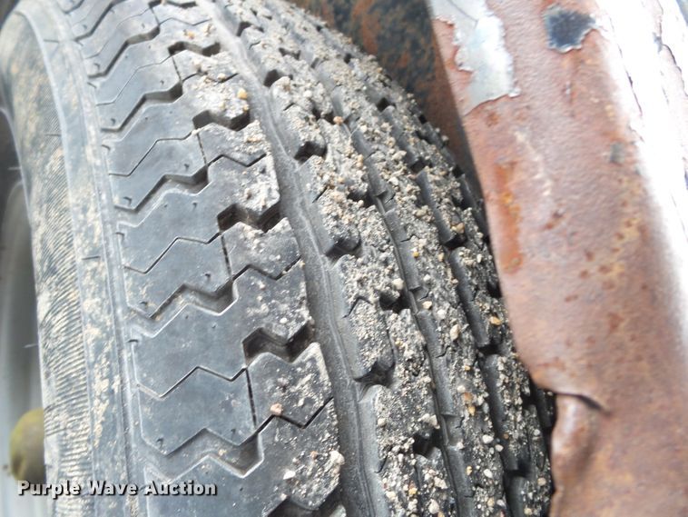 image for item DH7910 1992 R&W utility trailer