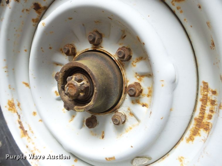 image for item DH7910 1992 R&W utility trailer