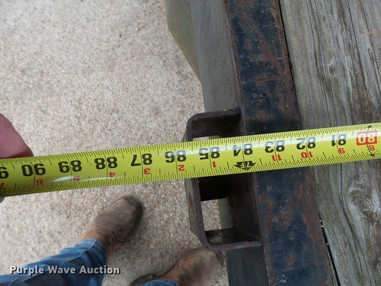 image for item DH7911 2001 R&W utility trailer