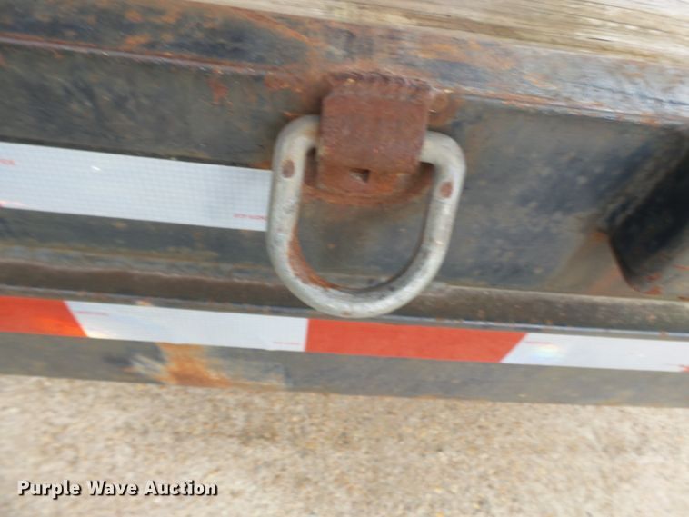 image for item DH7911 2001 R&W utility trailer