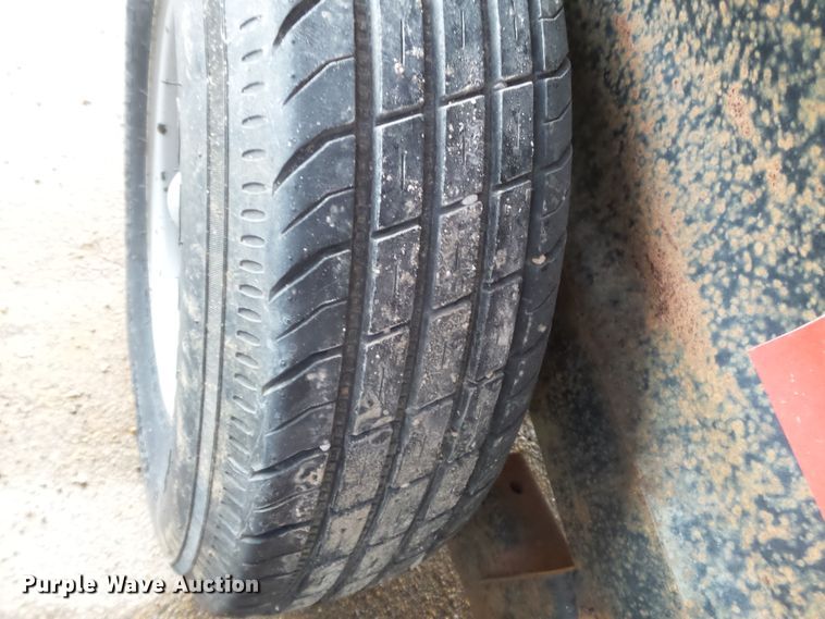 image for item DH7911 2001 R&W utility trailer