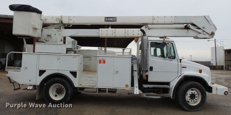 image for item DH7913 2001 Freightliner FL80 bucket truck