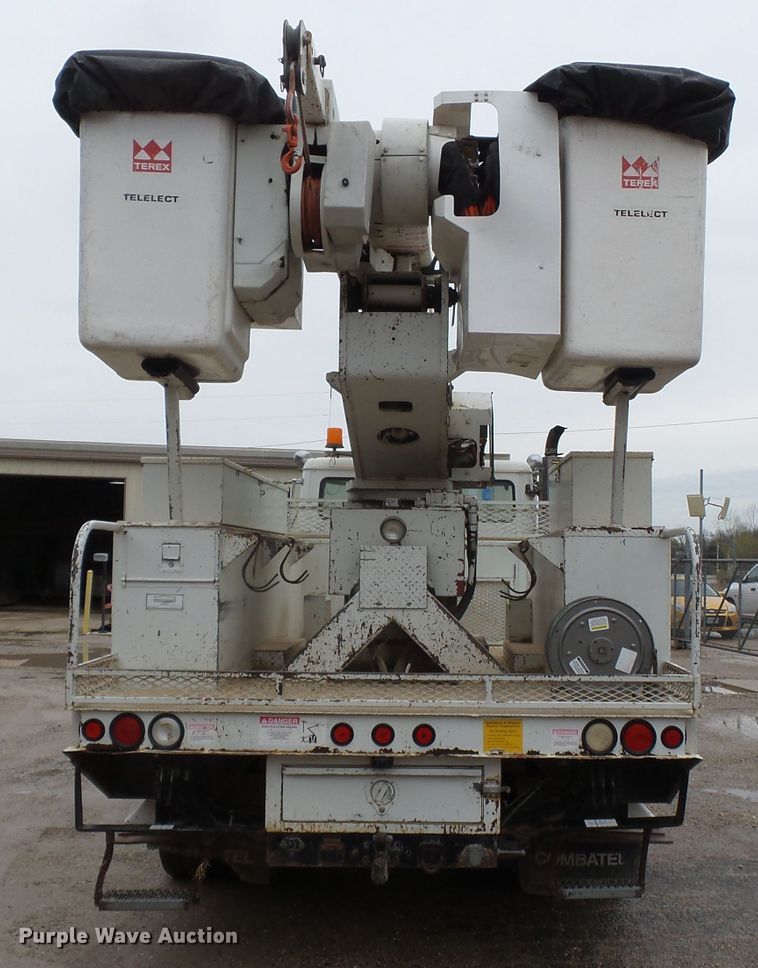 image for item DH7913 2001 Freightliner FL80 bucket truck