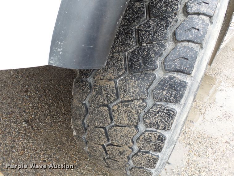 image for item DH7913 2001 Freightliner FL80 bucket truck