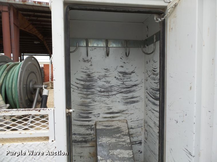 image for item DH7913 2001 Freightliner FL80 bucket truck