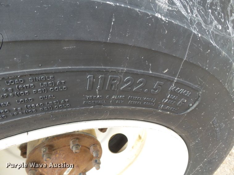 image for item DH7913 2001 Freightliner FL80 bucket truck