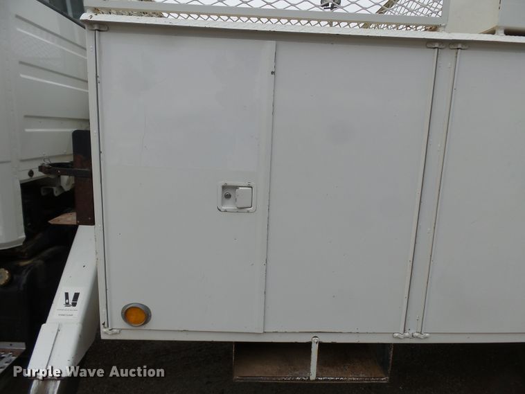 image for item DH7913 2001 Freightliner FL80 bucket truck