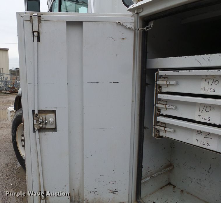 image for item DH7913 2001 Freightliner FL80 bucket truck