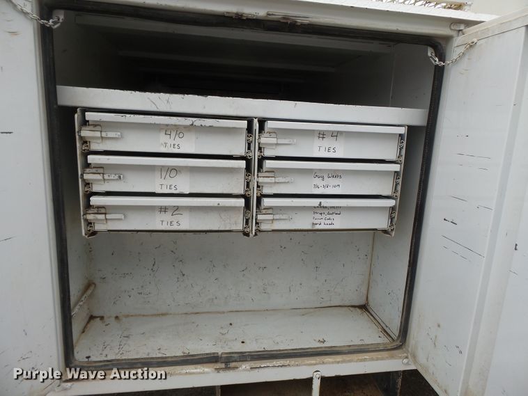 image for item DH7913 2001 Freightliner FL80 bucket truck