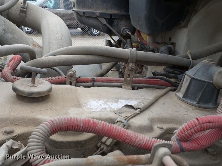 image for item DH7913 2001 Freightliner FL80 bucket truck