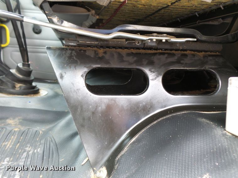 image for item DH7913 2001 Freightliner FL80 bucket truck