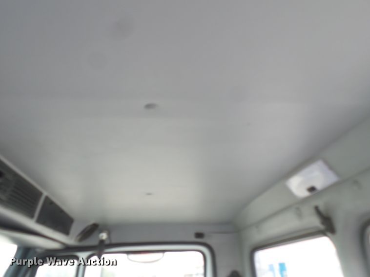 image for item DH7913 2001 Freightliner FL80 bucket truck